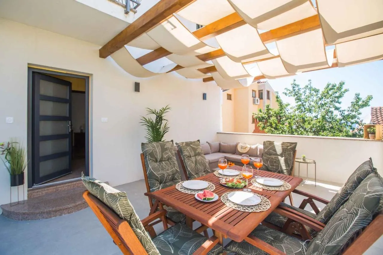 Apartments In Porec - Istrien 43008 0*,